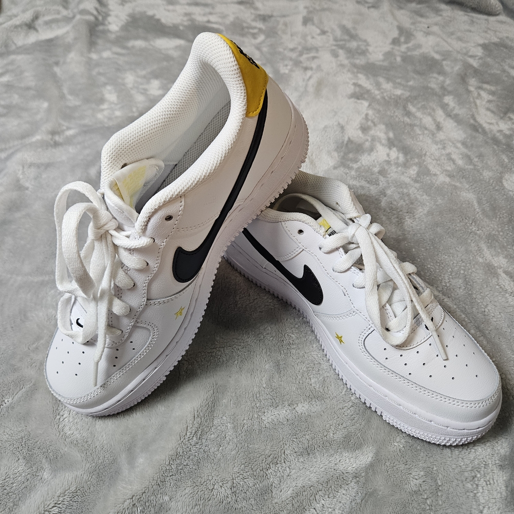 Nike Air Force 1 '07 LV8 White Black Yellow DM0983-100 – Women’s Size 8 / EU 39